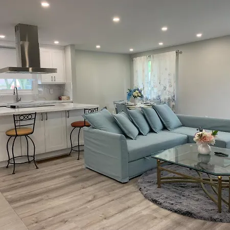 Charming Bungalow Retreat In Chippawa Niagara Fall